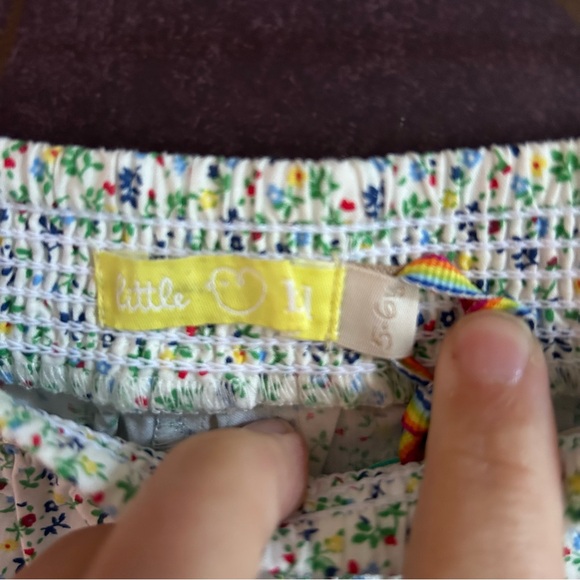 Little Bird By Jools Oliver Size 5-6 white ditsy flower shorts, nwt, new with ta - Picture 6 of 9
